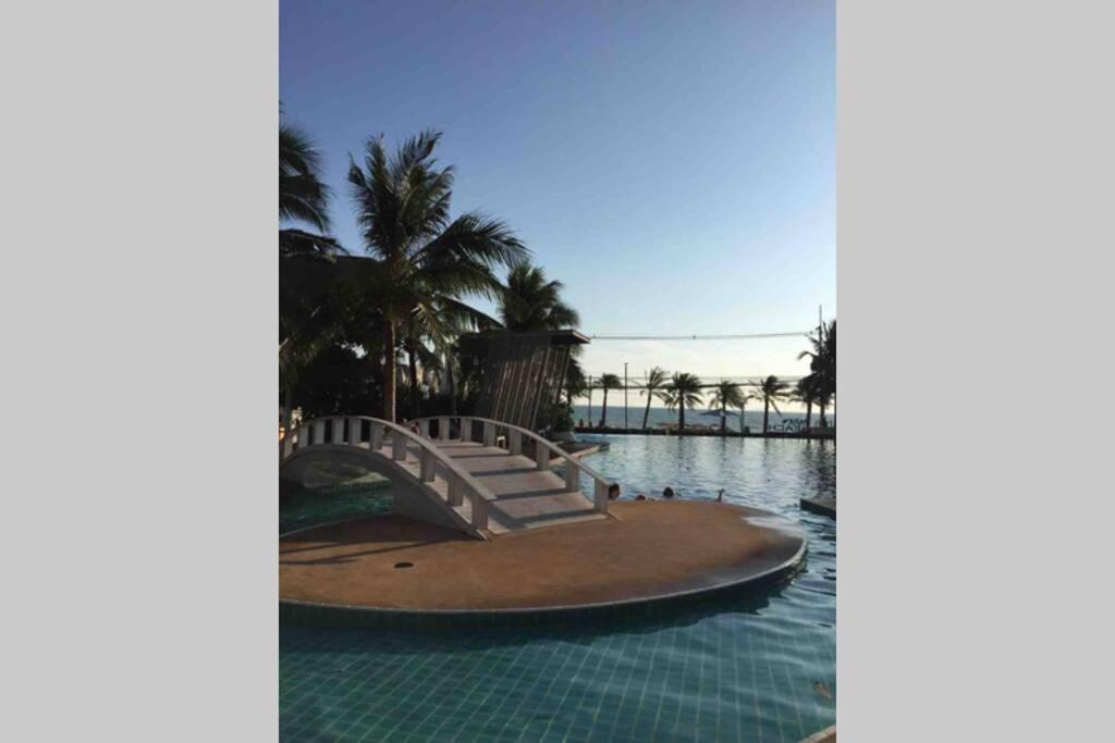 Relaxing Beachfront Apartment Jomtien Beach